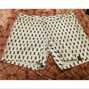 Boutique Plus size Pineapple mid thigh shorts, large size shorts
